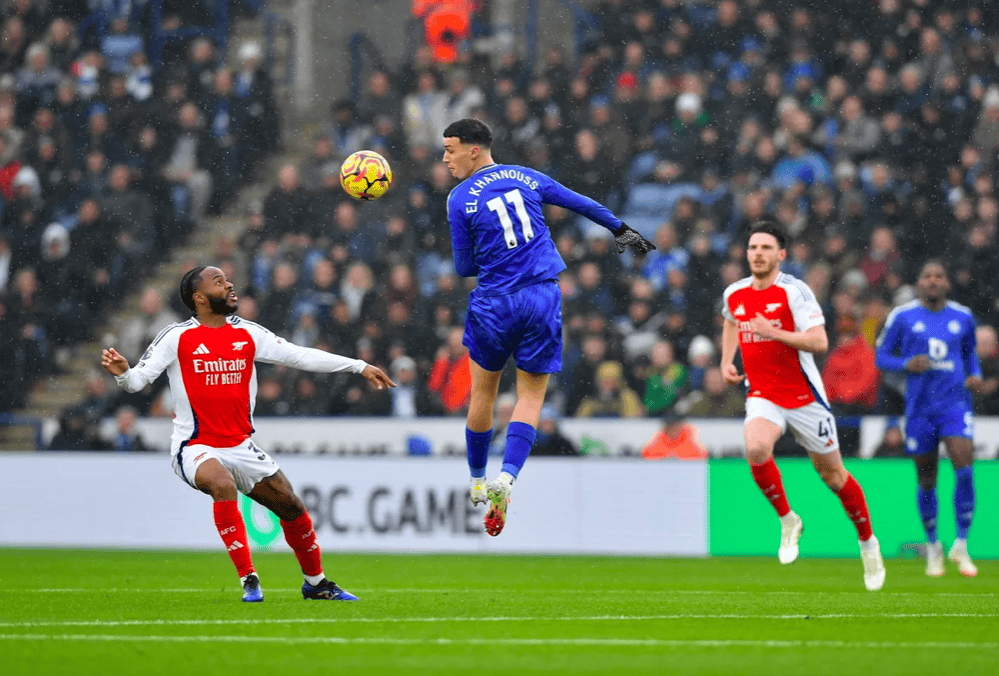 milan.com-英超旷世逆转，比分4-3，比赛中关键人物贡献两球，成功抢断70%，控球率65%的简单介绍