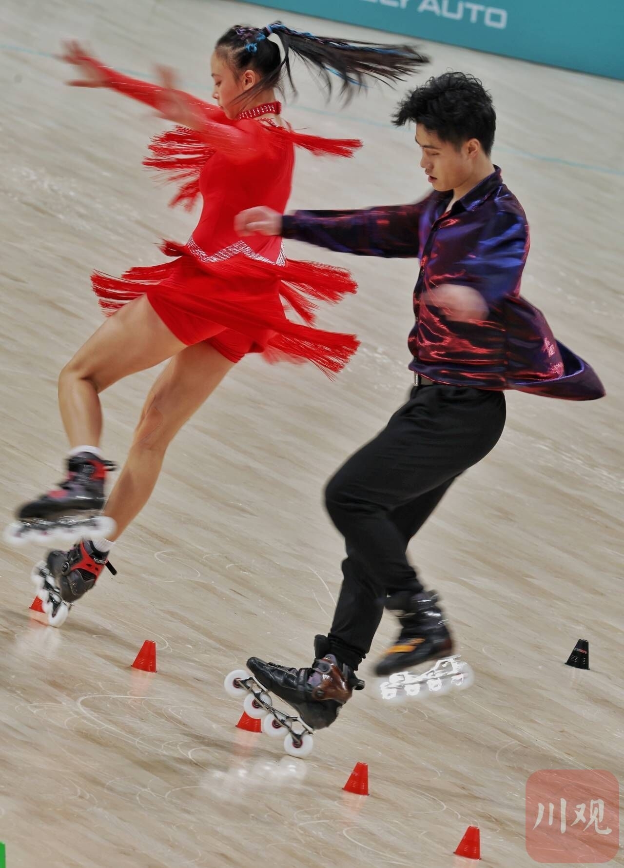 ac米兰体育官网-包含花式轮滑表演，青春活力无限展现的词条